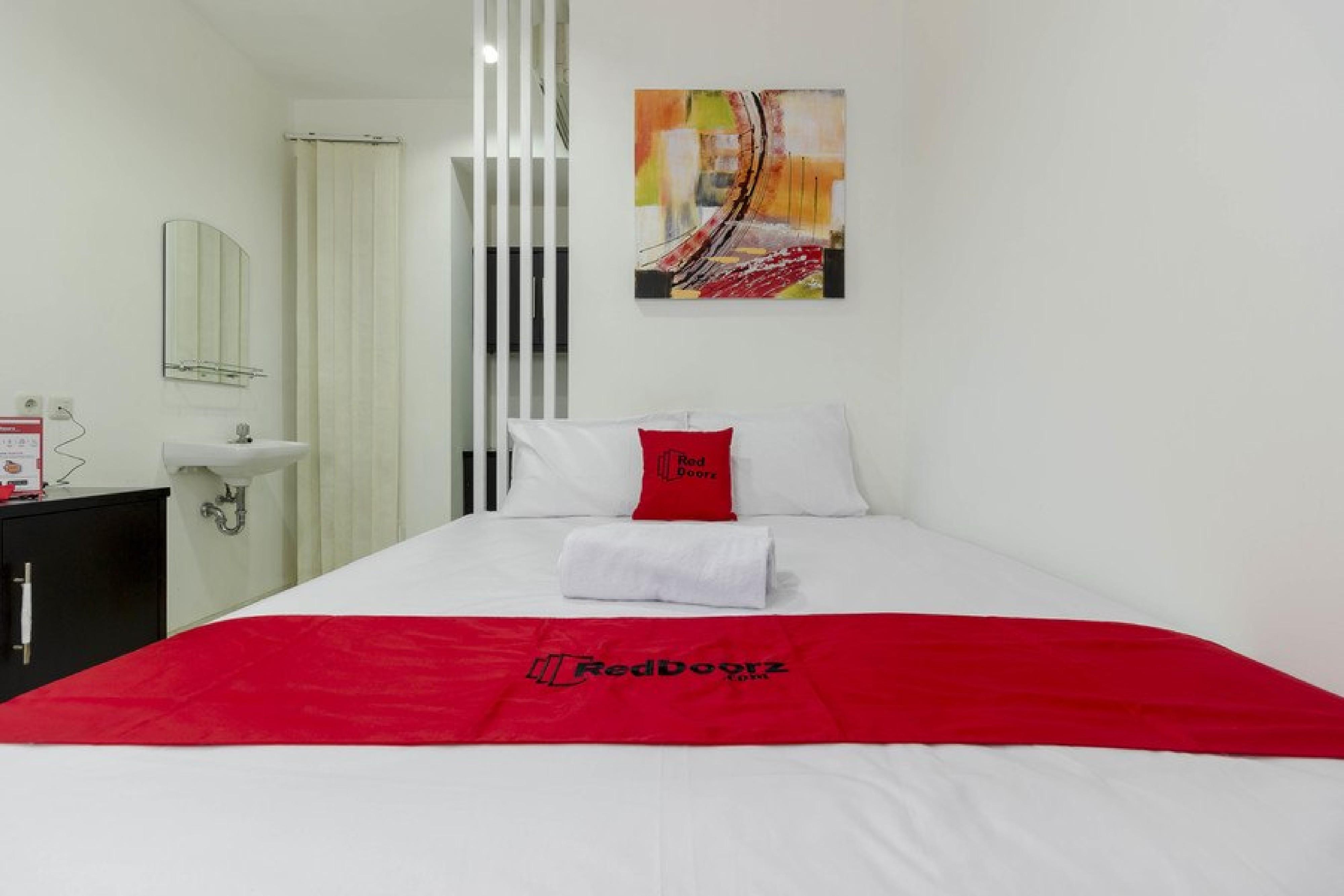 เรดดอร์ซ พลัซ แอท ปาซาร์ บารู Hotel จาการ์ตา ภายนอก รูปภาพ